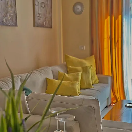 Brei Lungomare Apartment *